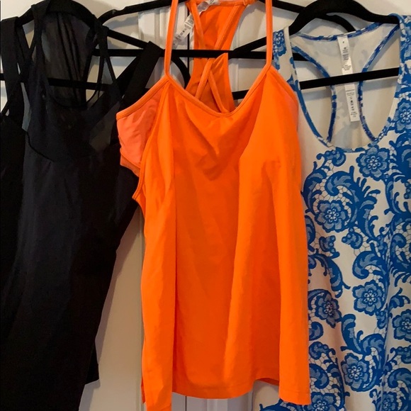 Workout tops - Picture 3 of 4